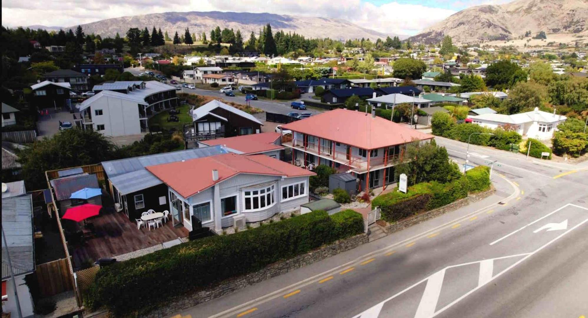 Adventure Wanaka Hostel ภายนอก รูปภาพ